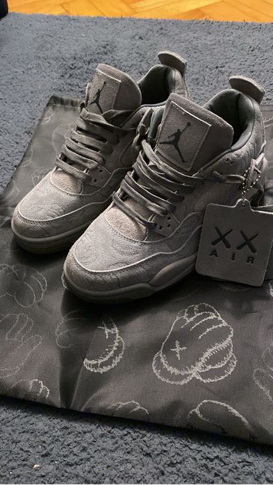 Jordan 4 kaws gri