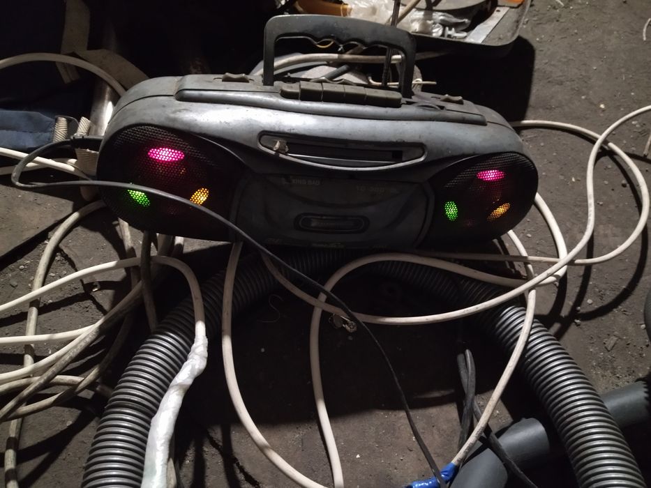 Магнитофон касетный цветомузыкой