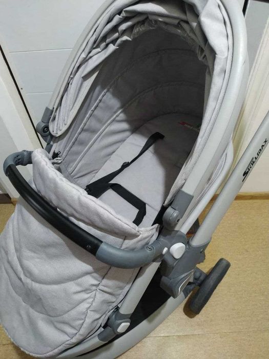 Коляска "SKILLMAX"состояние отличное