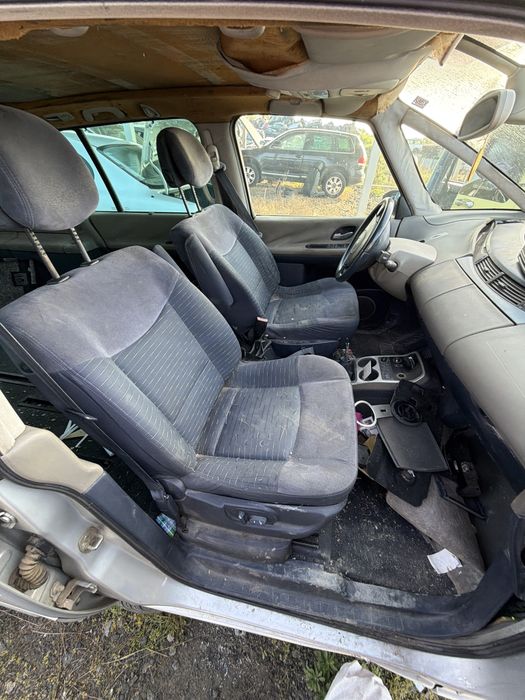 Renault Grand Espace на части
