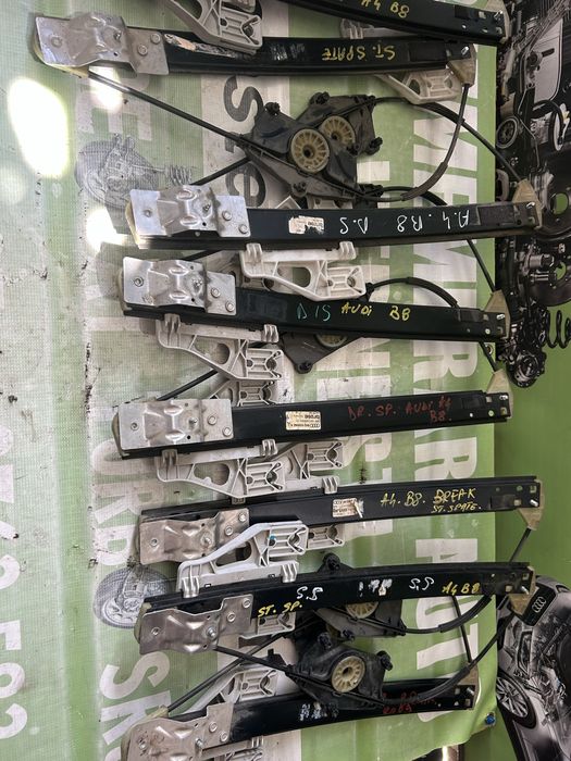Macara  electrică geam dreapta spate Audi A4 B8
