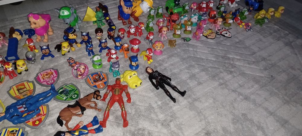 Продавам играчки