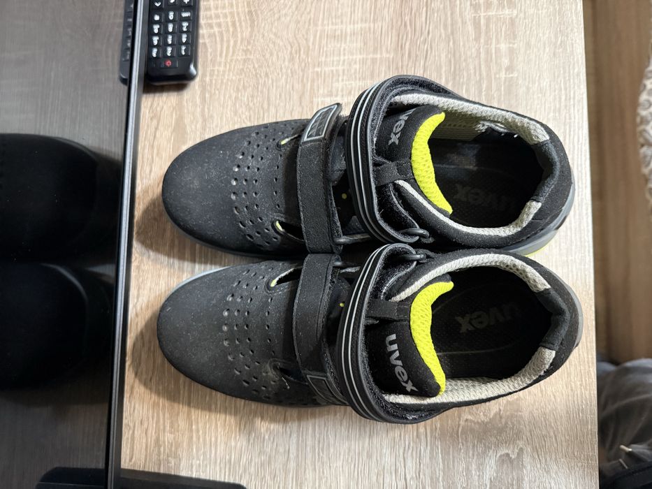 Работни обувки UVEX номер 40