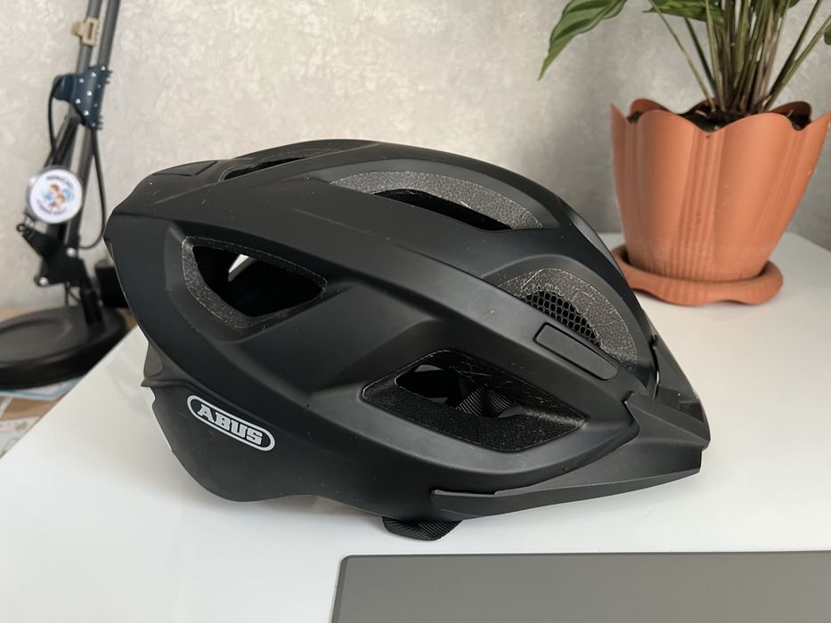 Вело шлем ABUS  в отличном состояние