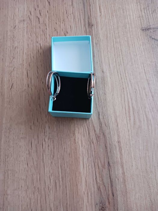 Дамски обици изгодно