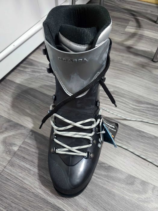 Продам альпинистские ботинки