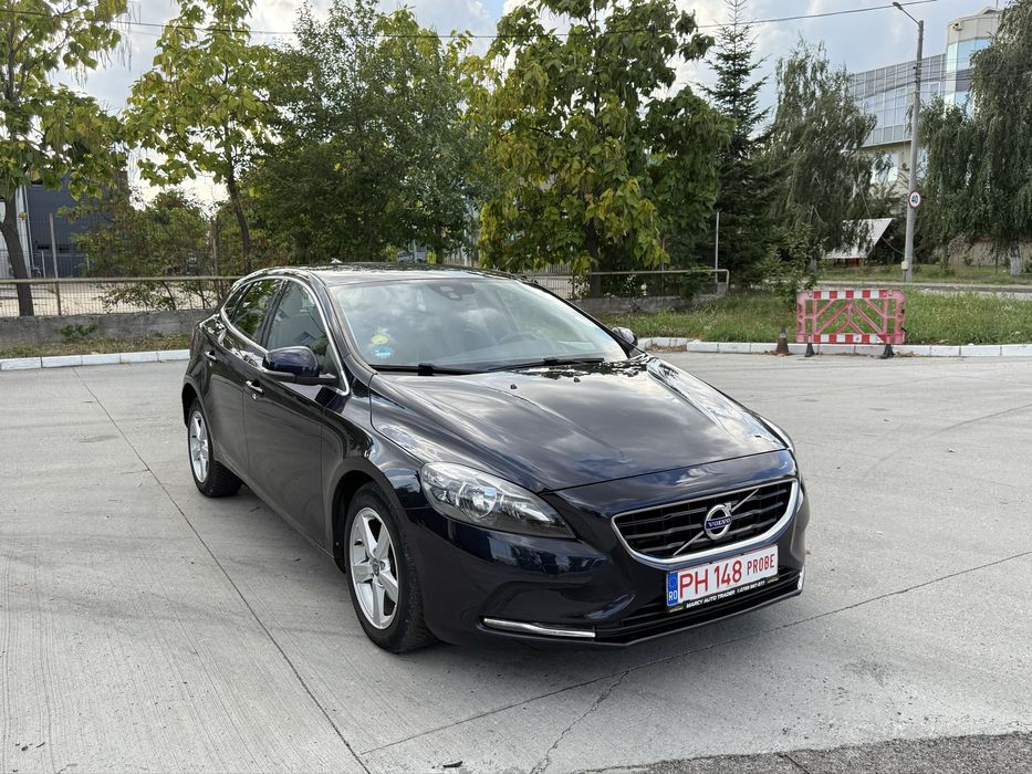 Volvo V 40 2.0 tdi Facelift , D2 Euro 6 , Led , Carte Service + Istoric Km 2026!!