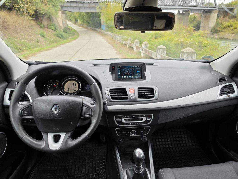 RENAULT 4 2010 — imagine 5