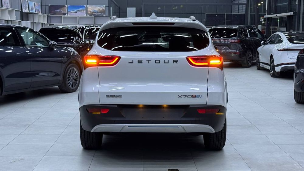 Jetour X70 electrocar