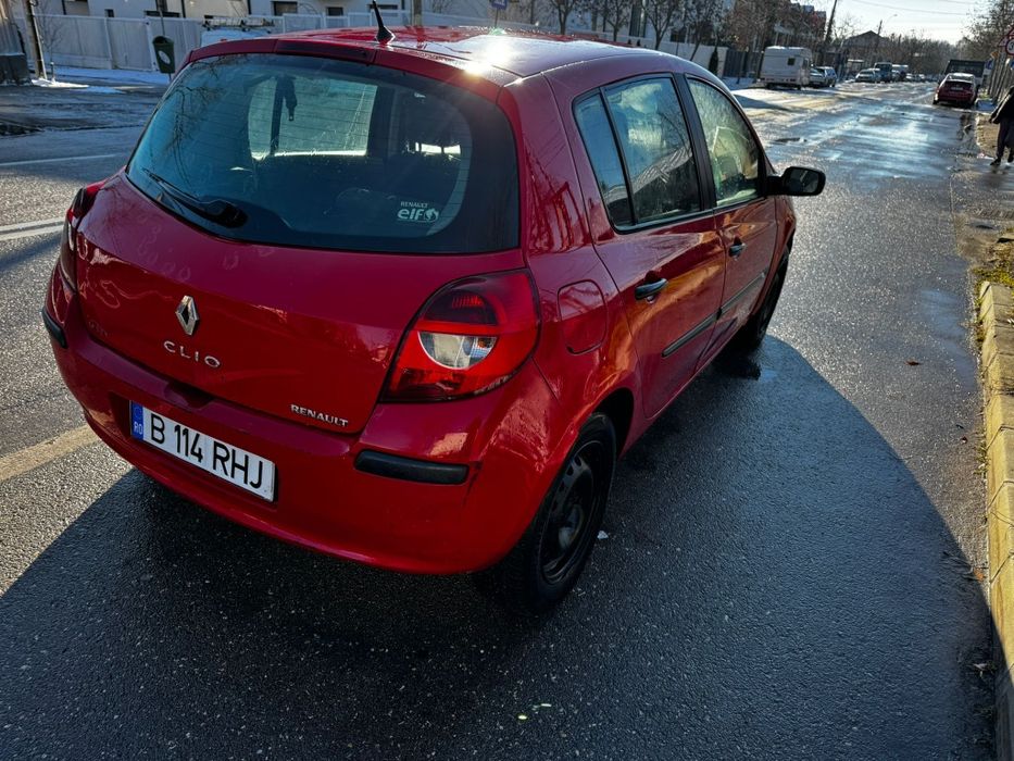 Se vinde Renault Clio 3 2007 1.5 dci
