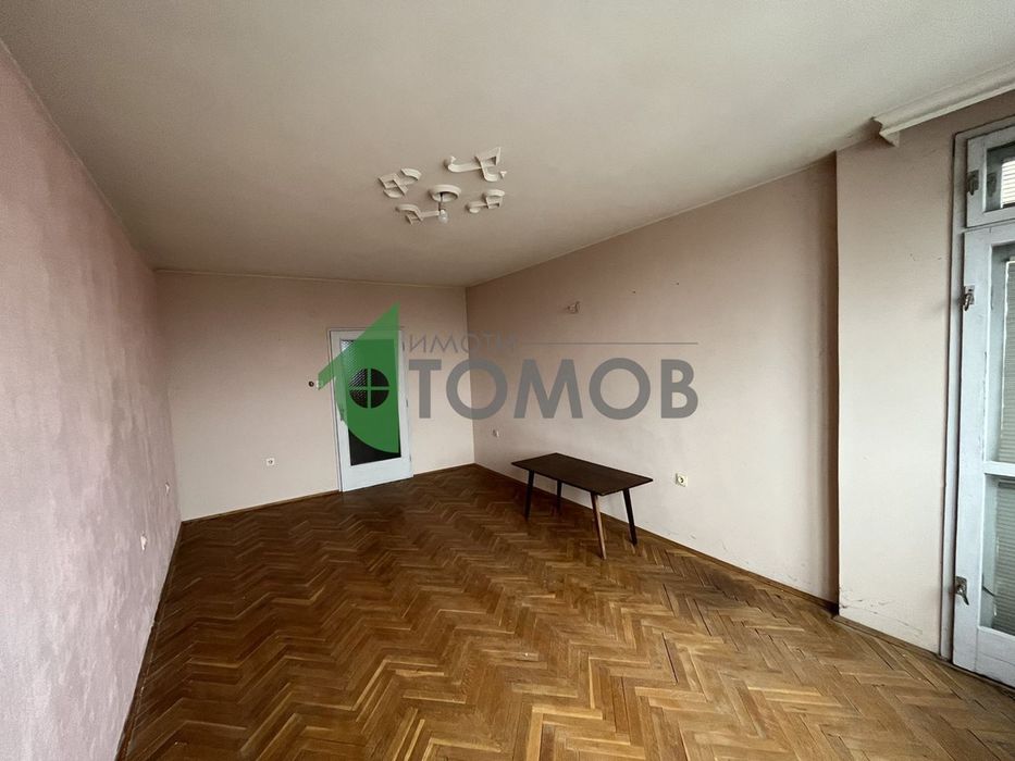 Продава се Тристаен апартамент в Шумен, Болницата - 97 кв.м за 947 €/кв.м - Снимка #1