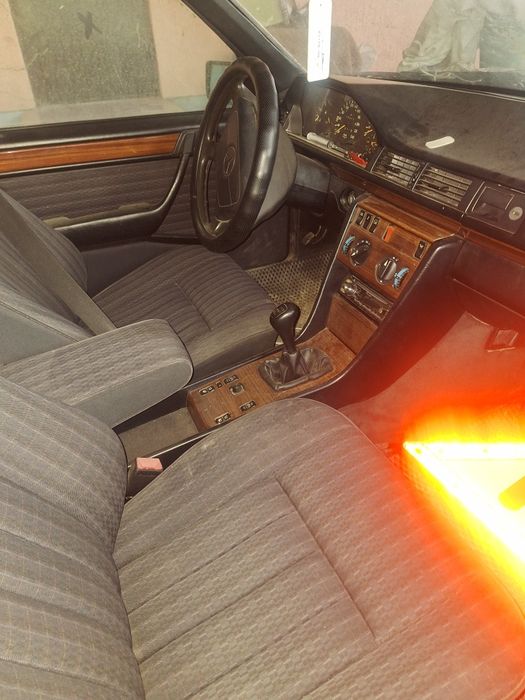 Mercedes 124 аварийном состояни