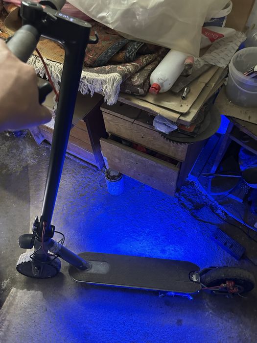 Электросамокат в хорошем сост