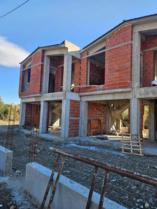 Двуетажни къщи в строеж - Bratsaki, Гърция!