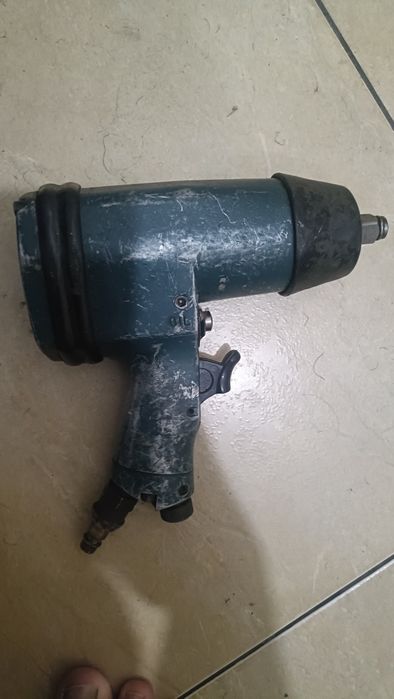 Pistol impact Bosch METABO  pe aer