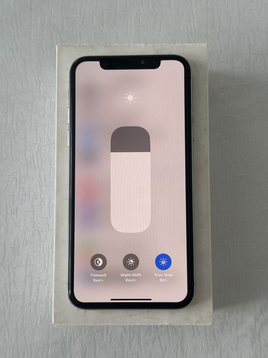 Айфон ХС.