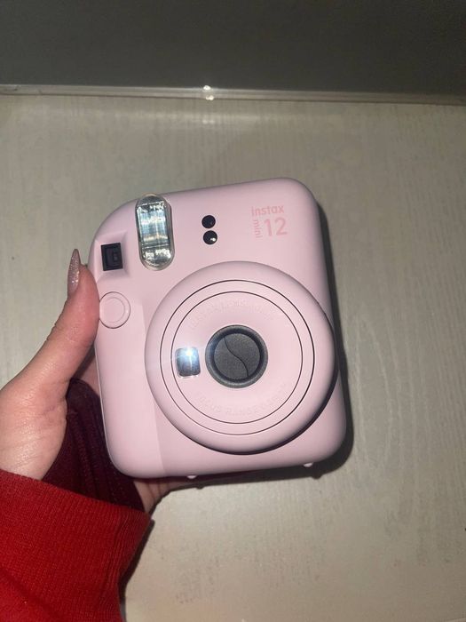Фотоаппарат мгновенной печати Instax mini 12