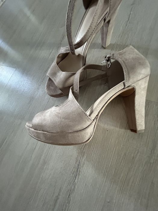 Sandale elegante bej