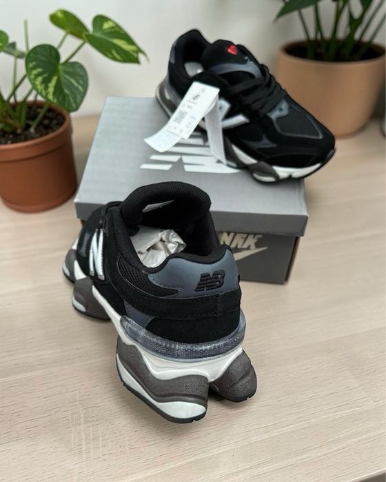 New Balance black colet cu VERIFICARE