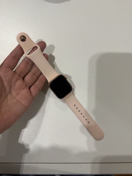 Apple Watch 4, 40 мм