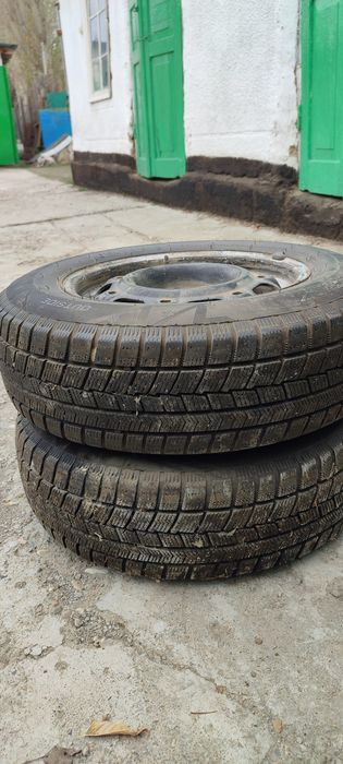 Шины 2 штук с дисками