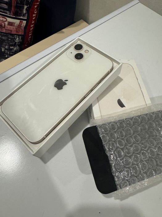 iPhone 13 в идеальном состоянии