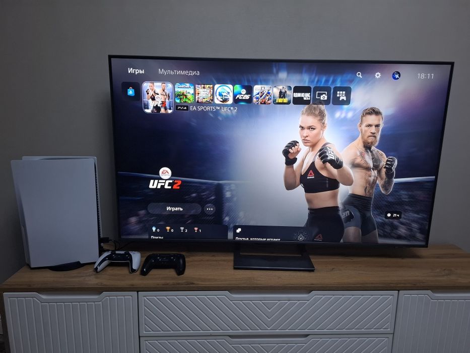 Продаётся PS5 с играми.