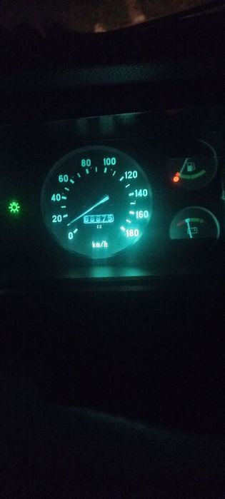 Jiguli 2107 sotiladi 1991-yil benzin. Ishi yuq