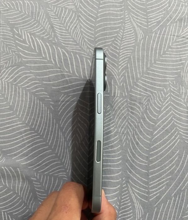 iphone 16 simplu