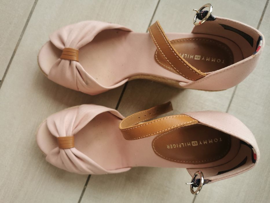 Sandale Tommy Hilfiger 37 ca noi