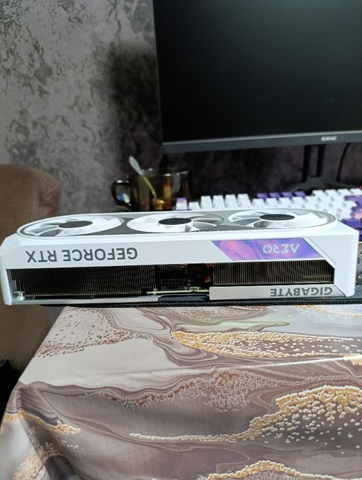 Rtx 4070 Super aero oc 12gb  gigabyte
