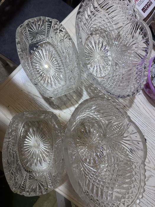 хрустал вазалар сотилади холати яхши