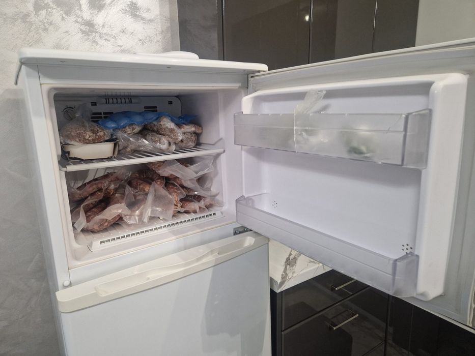 Хладилник LG NO FROST