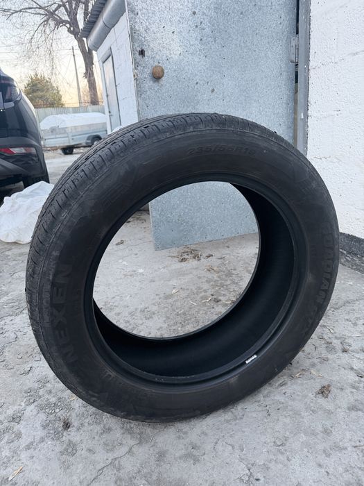 Продам летние шины на 19