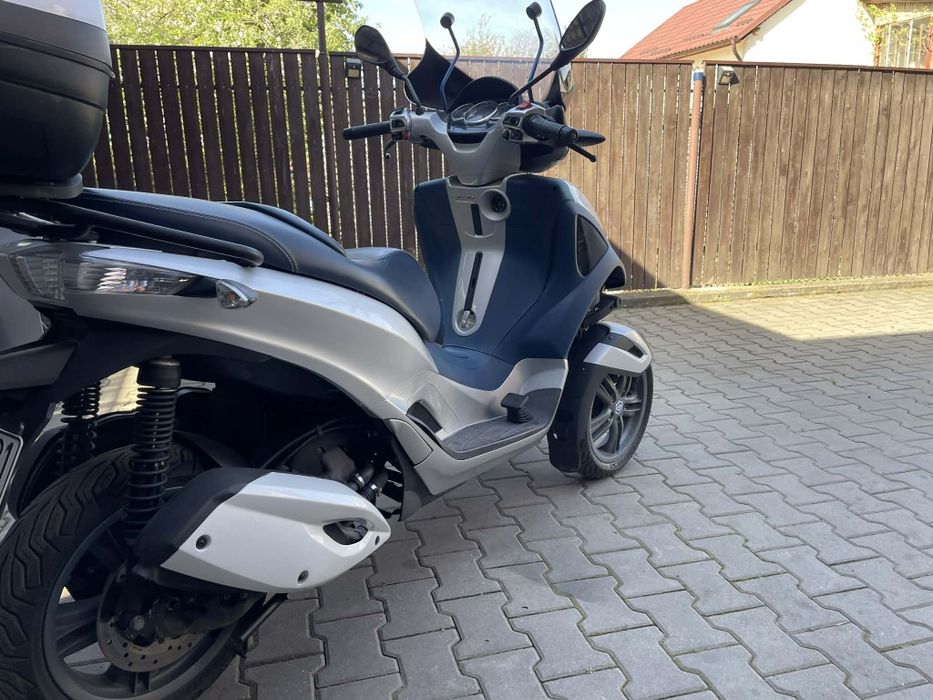 Piaggio MP3  300 LT