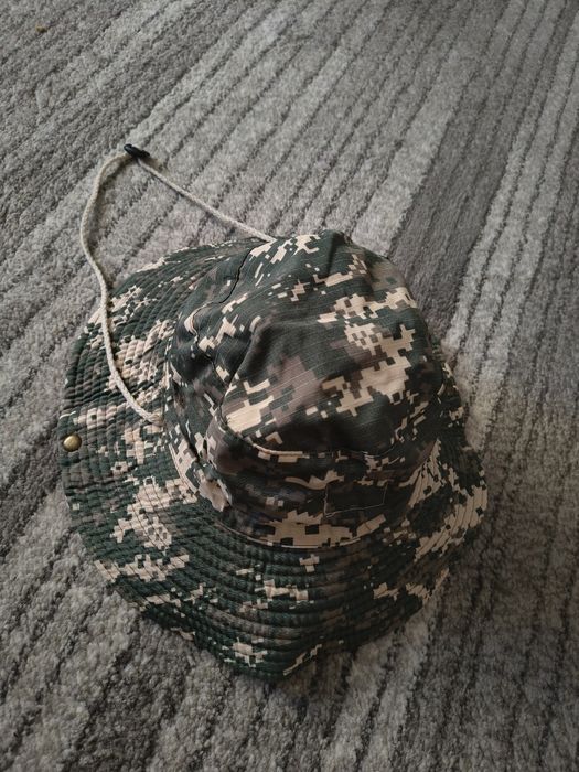 Pantaloni Harkila 2XL și pălărie Carhartt