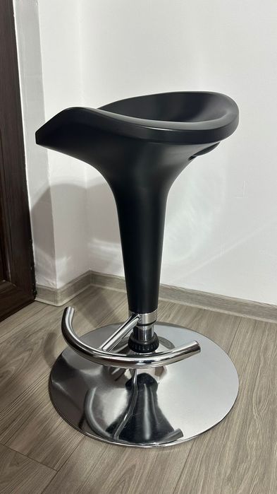 Scaune de bar rotative cu înălțime reglabilă