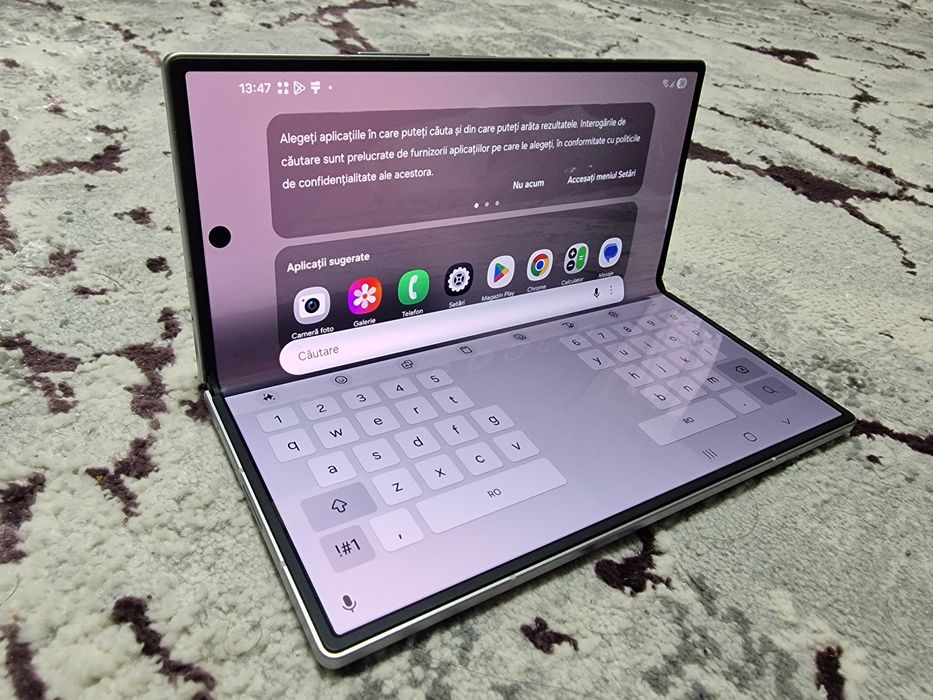 Vand SAMSUNG GALAXY Z FOLD 7 256GB impecabil. Ca nou