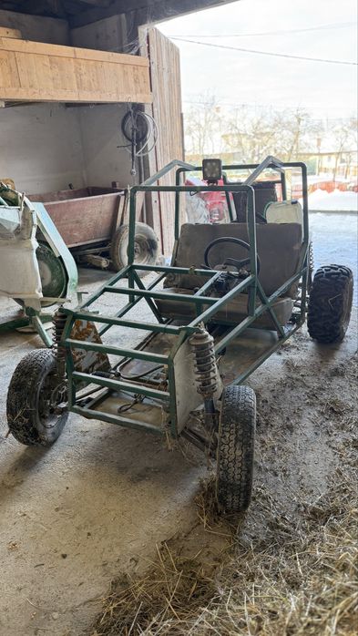 Vând buggy cu motor de tico