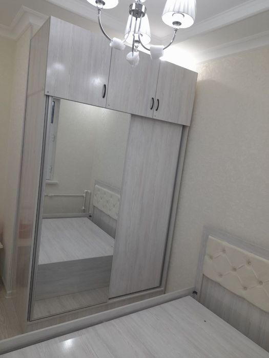 Юнусабад-6, 5 дом. Срочно продаётся сваю 3-х комнатная квартиру.