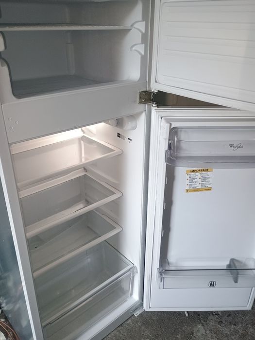 Frigider Whirlpool cu congelator 1,40 Austria