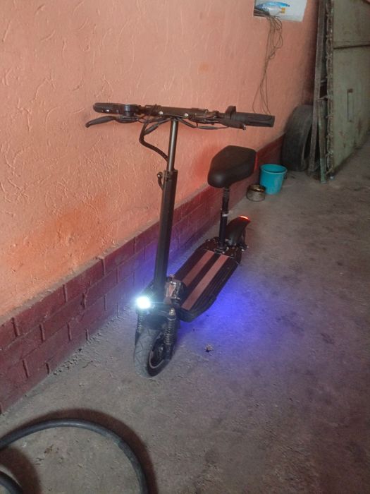 Продам Электросамокат.