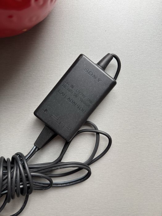 Оригинално зарядно Sony Psp за автомобил