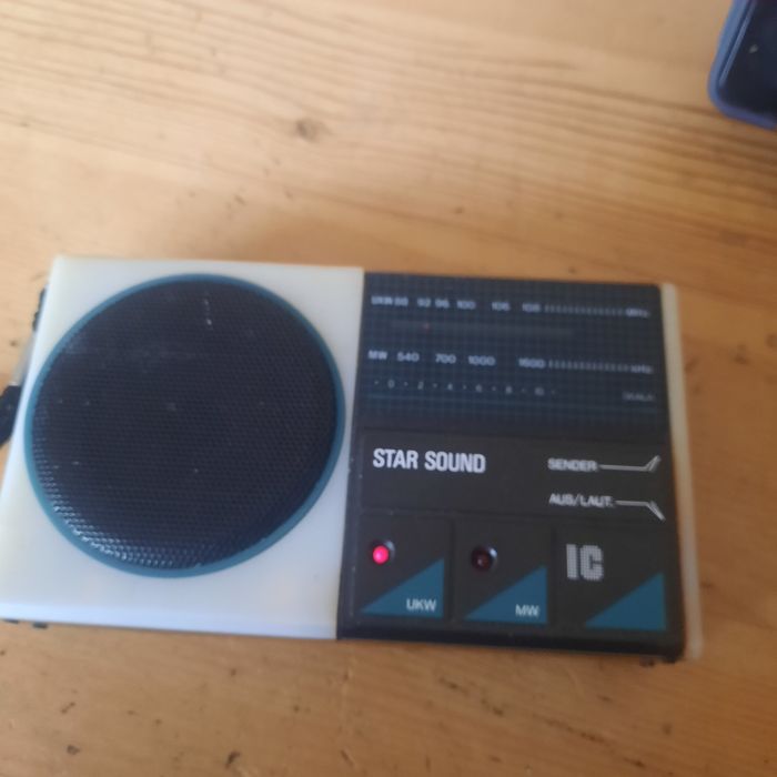 Продавам радио  туристическо