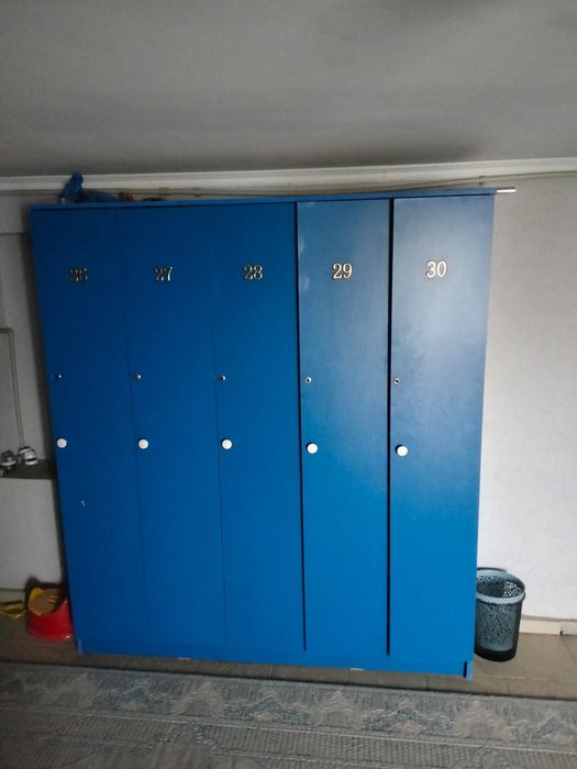 Шкафы для раздевалки