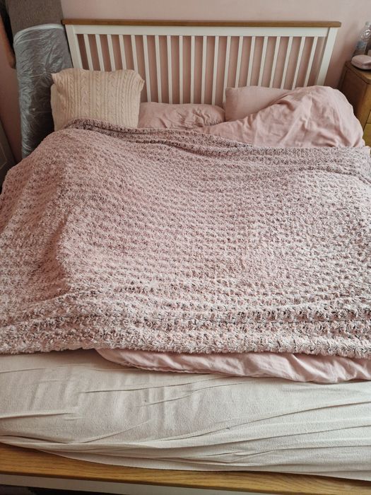 Спалня масив за матрак 140/200