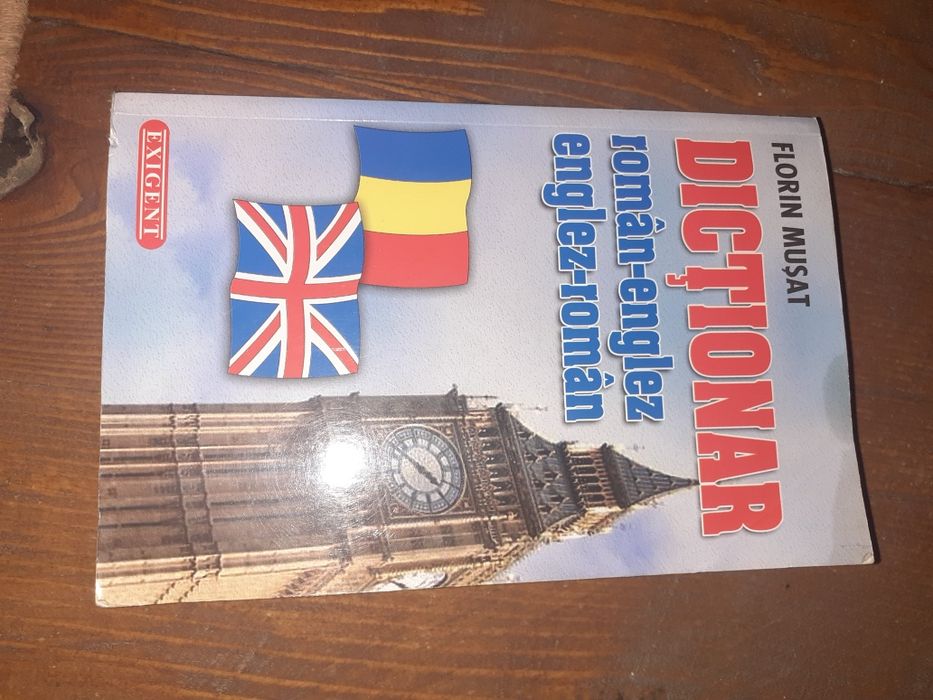 Vând dicționar român-englez