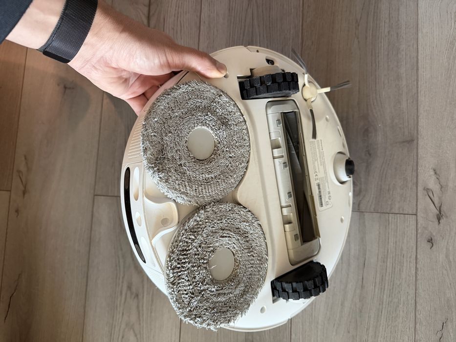 Dreame Bot L10S Ultra Robot Vacuum Mop