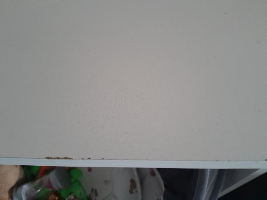 Стол и 2 тумбочки