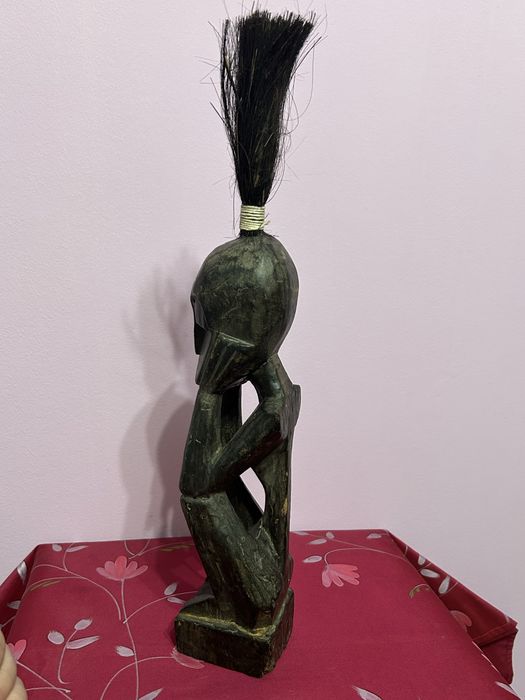 Statuetă tribală africană din lemn